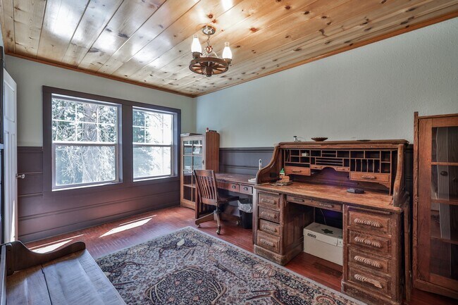 Building Photo - 26316 CA-189