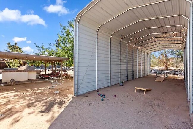 Building Photo - 58327 Bonanza Dr