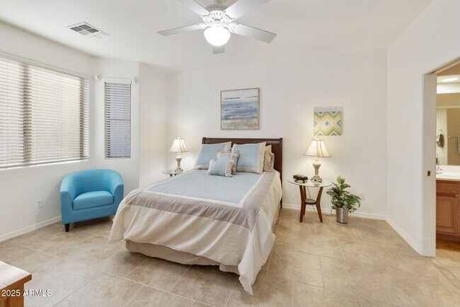 Building Photo - 4202 E Broadway Rd