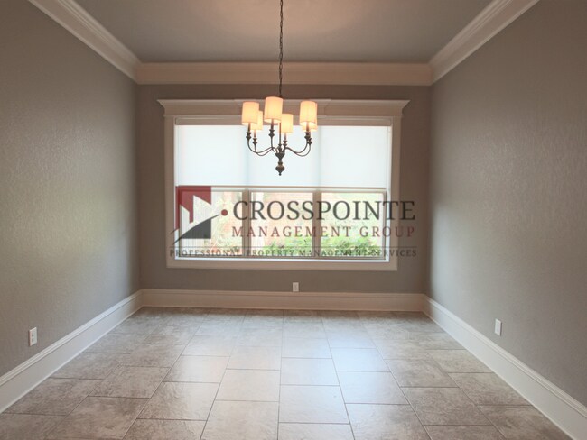 Building Photo - Gorgeous 3 bed 2 bath home in Hadley Court!