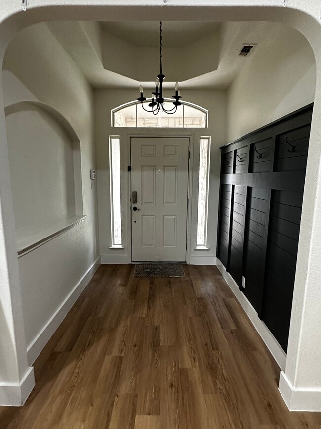 Building Photo - 7822 Bur Oak Way