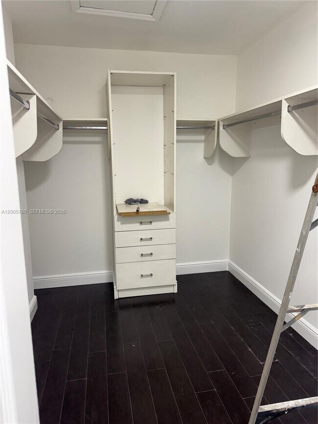 Building Photo - 15071 SW 136th Pl