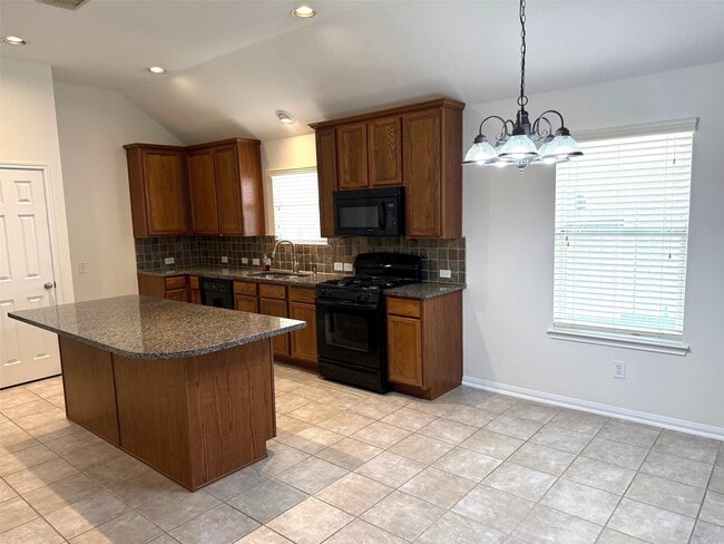 Building Photo - 16818 Ranger Ridge Dr