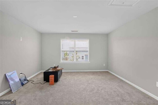 Building Photo - 616 Blue Ash Ct
