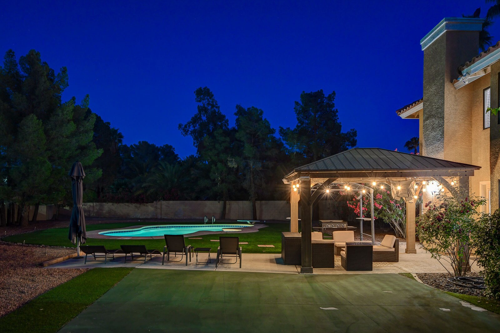 Building Photo - 2224 Lucerne Ct