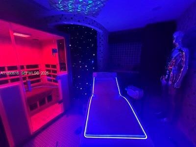 Building Photo - 6899 Collins Ave