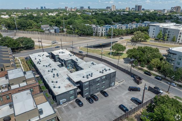 Building Photo - 4505 Cedar Springs Rd