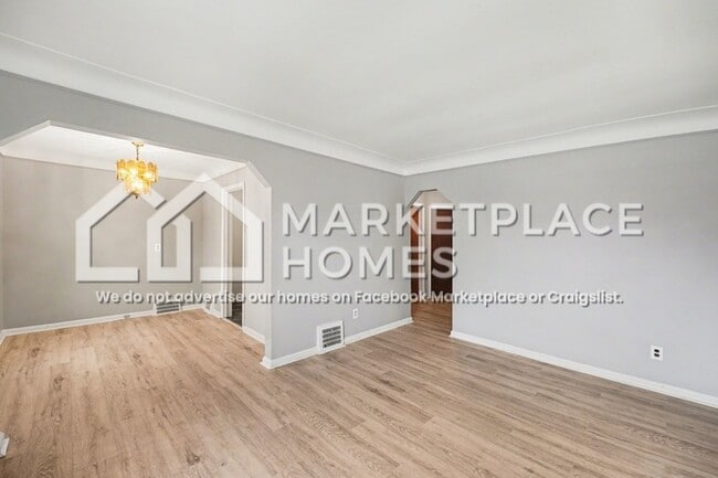 Building Photo - 9917 Sussex St