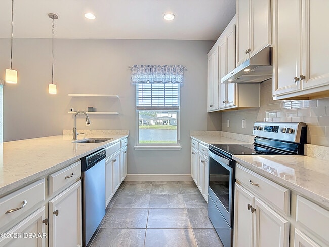 Building Photo - 5644 Estero Loop