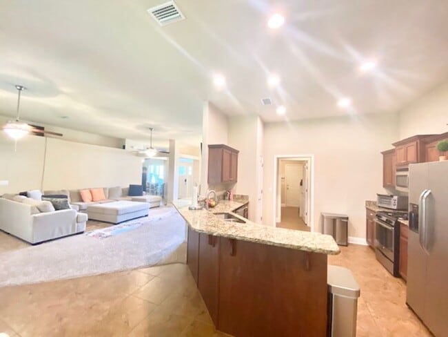 Building Photo - 6040 Trestle St