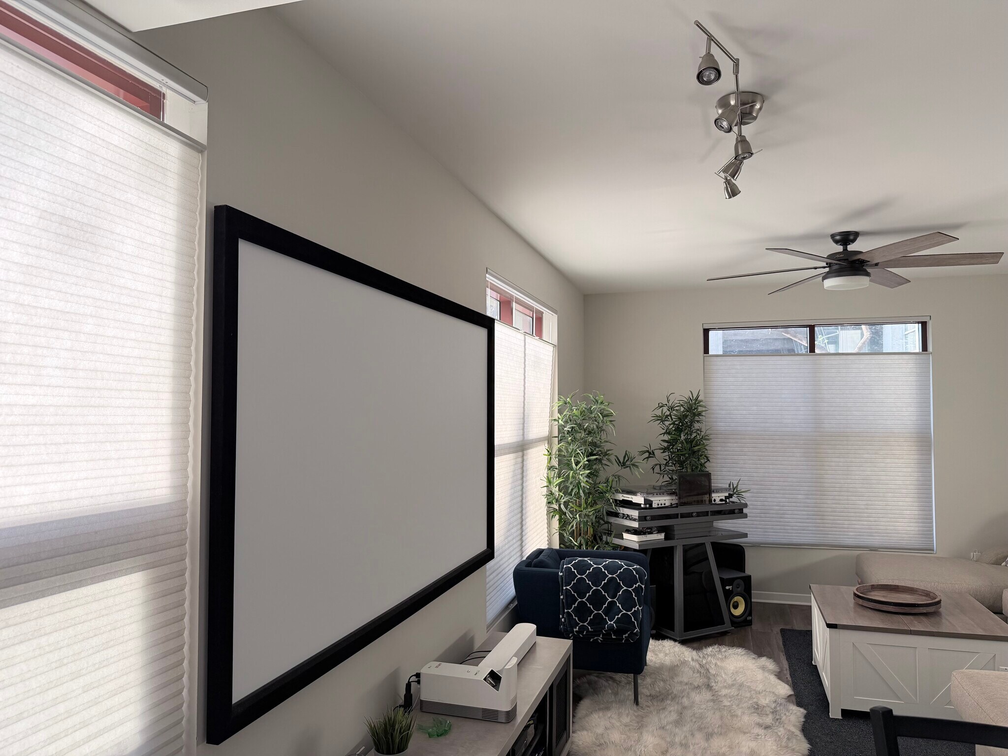 Building Photo - 1150 J St