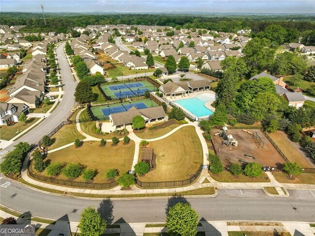 Building Photo - 4780 Lost Creek Dr
