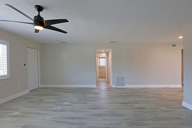 Building Photo - AVAILABLE NOW