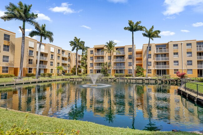 Building Photo - 1450 SE 3rd Ave