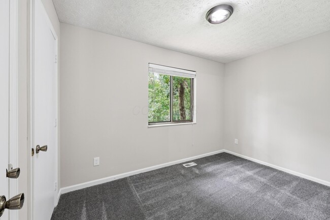 Building Photo - 205 Brownsfell Dr