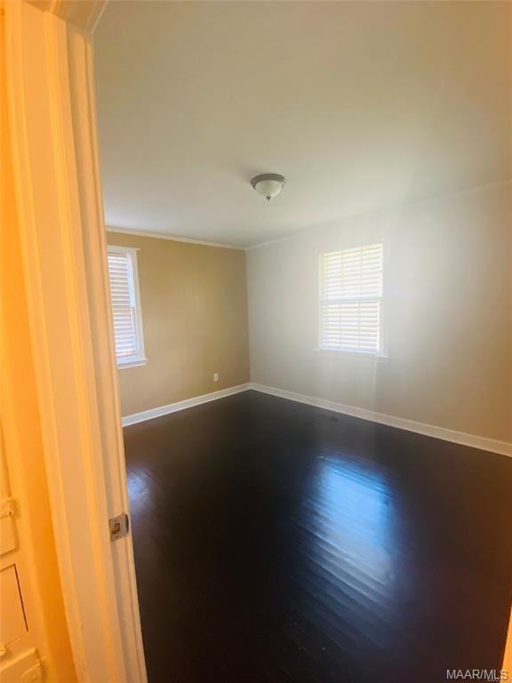 Building Photo - 2048 Midway St