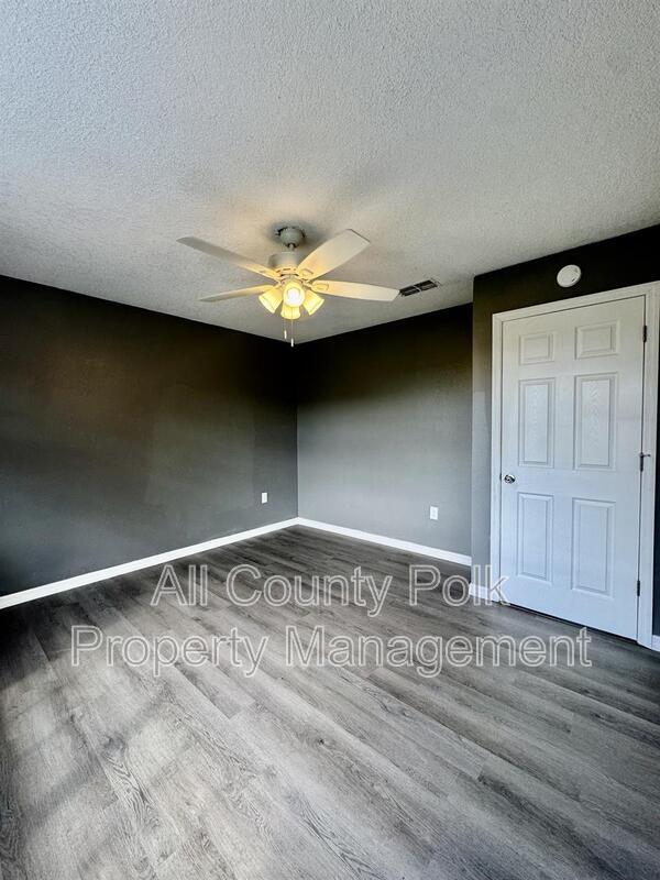 Building Photo - 1415 Ridge Lake Ct