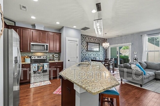 Building Photo - 3835 Willow Green Pl