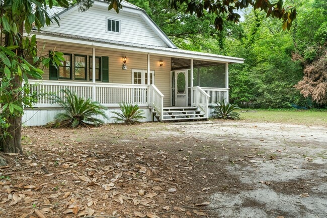 Primary Photo - 126 McHenry Rd