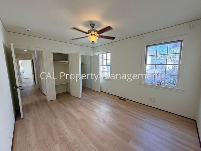 Building Photo - 3 bedroom 2 bathroom single level home!