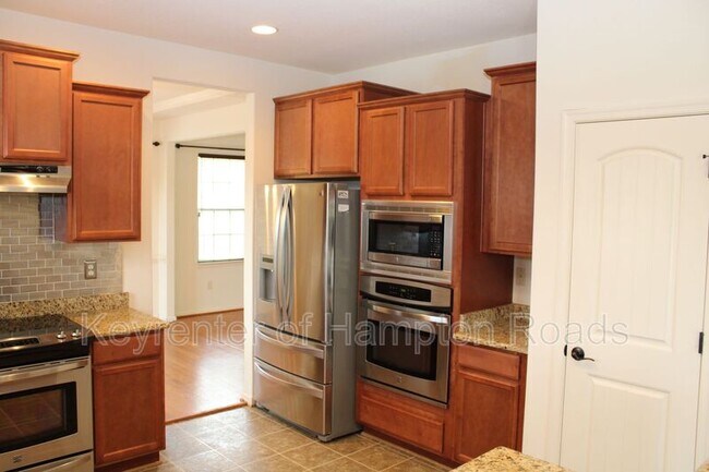 Building Photo - 3901 Grand Isle Dr