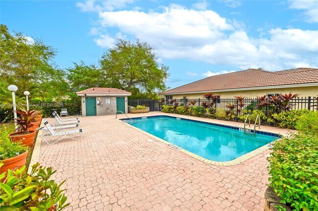 Building Photo - 7602 NW 99th Terrace