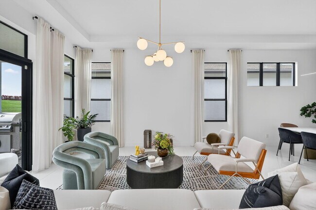 Building Photo - 10195 SW Latium Wy