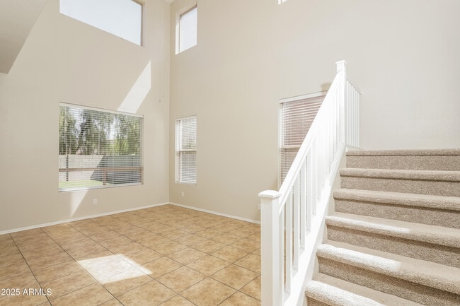 Building Photo - 11430 W Yuma St