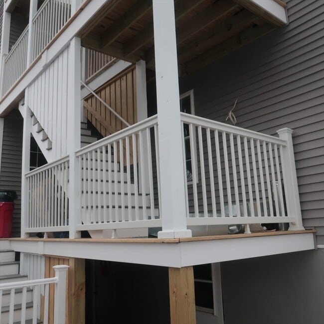 Building Photo - 32 Newhall St