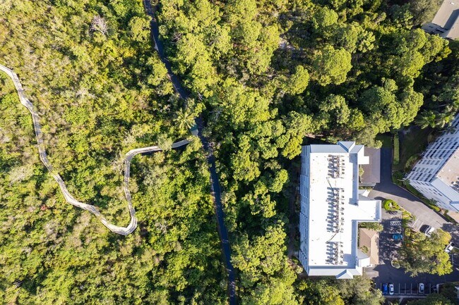 Building Photo - 285 Naples Cove Dr
