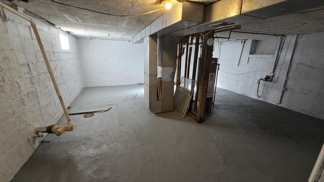 Building Photo - Ask about our Rent to own option