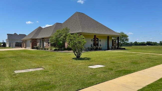Building Photo - 210 Bayou Trace Drive