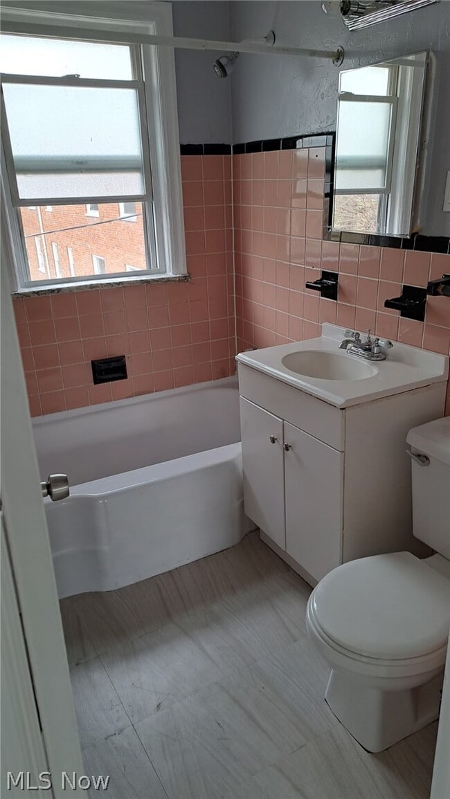 Building Photo - 1875 Forest Hills Blvd