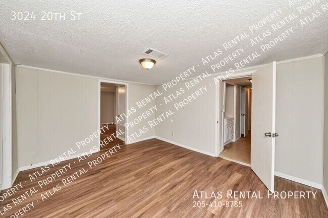 Building Photo - 3024 20th St