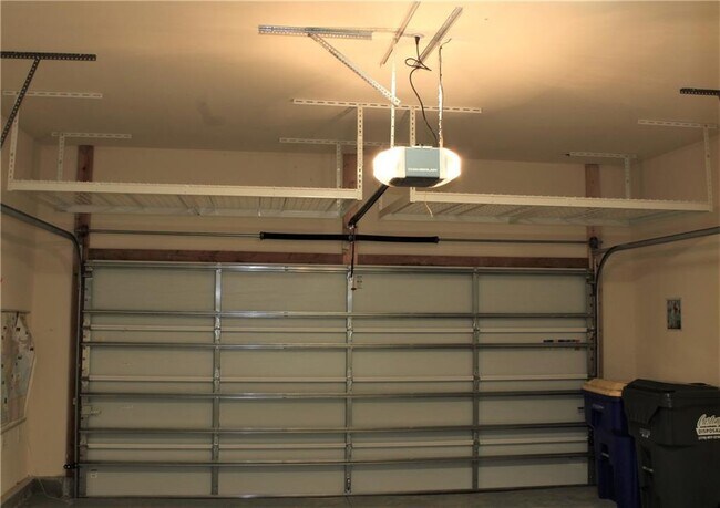 Building Photo - 2503 Norwood Dr SE