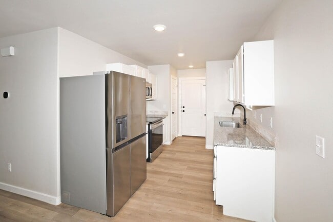 Building Photo - 5009 Stoney Fork St