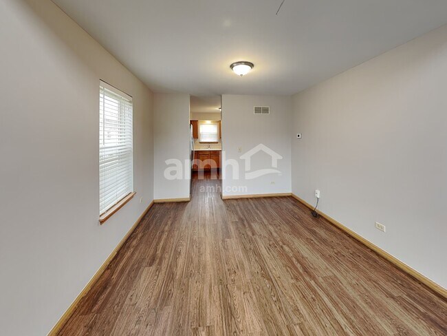 Building Photo - 1907 Arbor Falls Dr