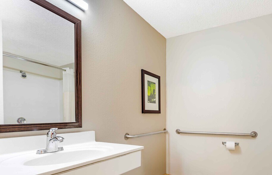 Building Photo - Furnished Studio-Fort Worth - Fossil Creek