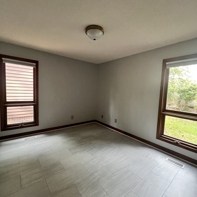 Building Photo - 137 Starboard Bay