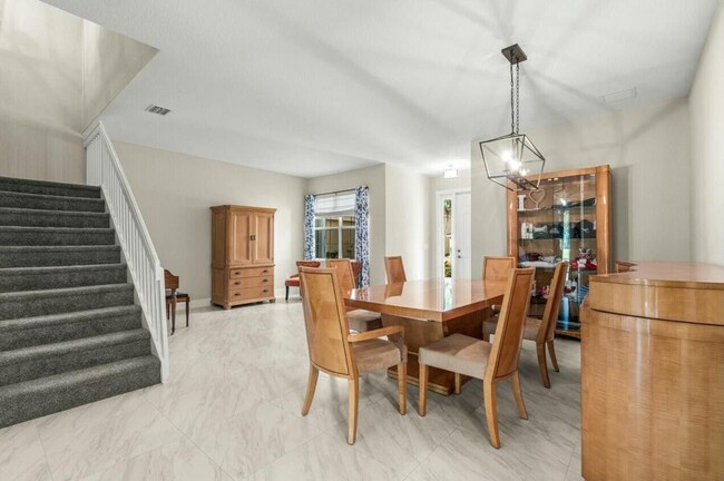 Building Photo - 7654 Jewelwood Dr