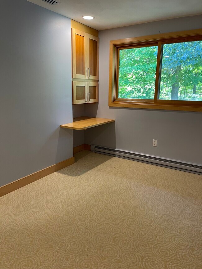 Bed 3 - 13995 Centerline Rd