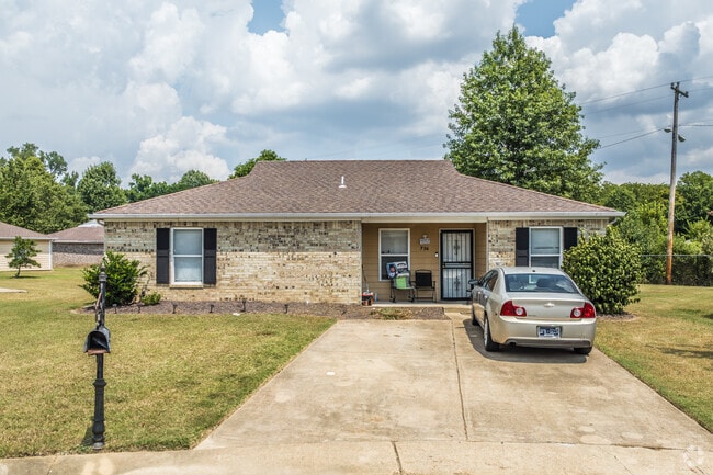 Building Photo - Levi Landing