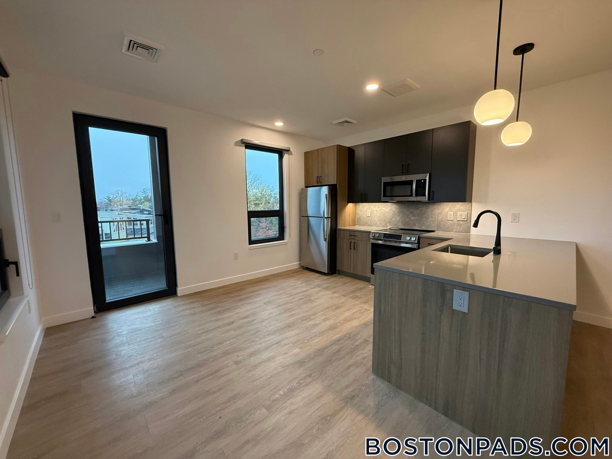 Building Photo - 199 Gardner St