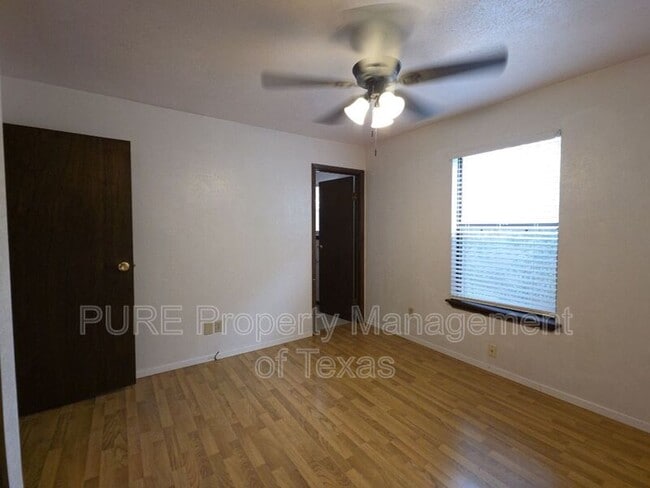 Building Photo - 12709 Burson Dr