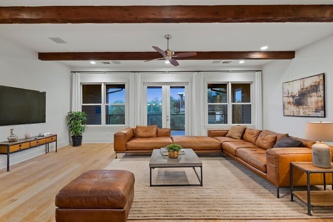 Building Photo - 2217 Seabiscuit Cv
