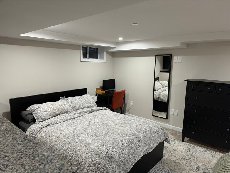 Building Photo - 171 Foster St