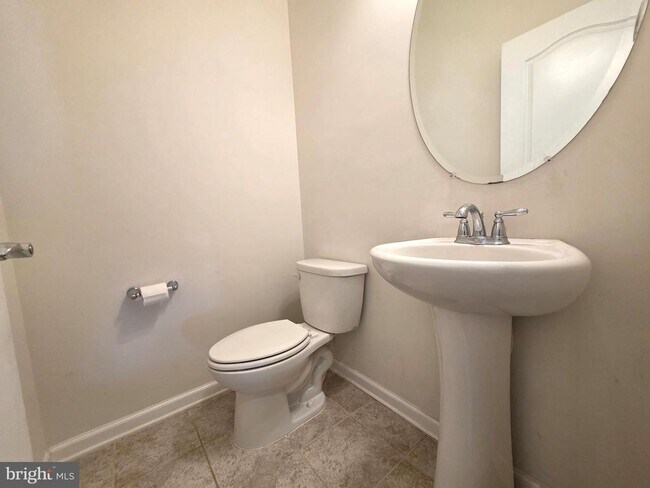 Building Photo - 12855 Clarksburg Square Rd