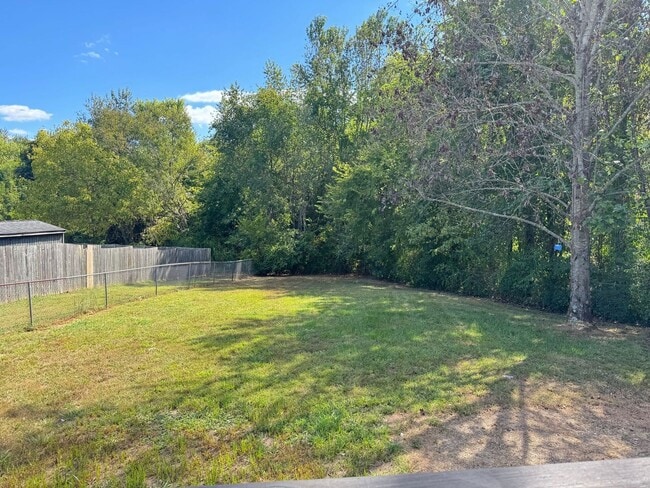 Building Photo - Awesome Ranch near Exit 1! 3bed/2bath with...
