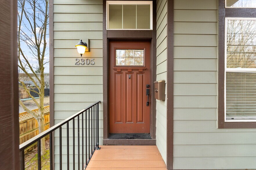 Building Photo - 2305 SE 12th Ave