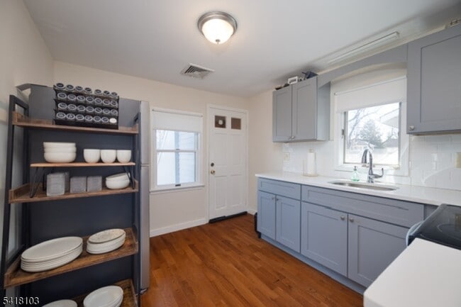 Building Photo - 108 N Gaston Ave